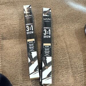 NYX 3-in-1 Brow Pencil in Blonde